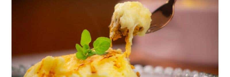 Como fazer escondidinho de carne moída no micro-ondas